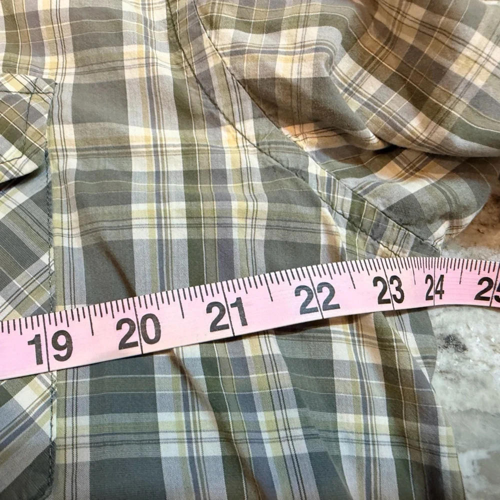 J.Crew Men’s Plaid Button-Up Shirt Size L
